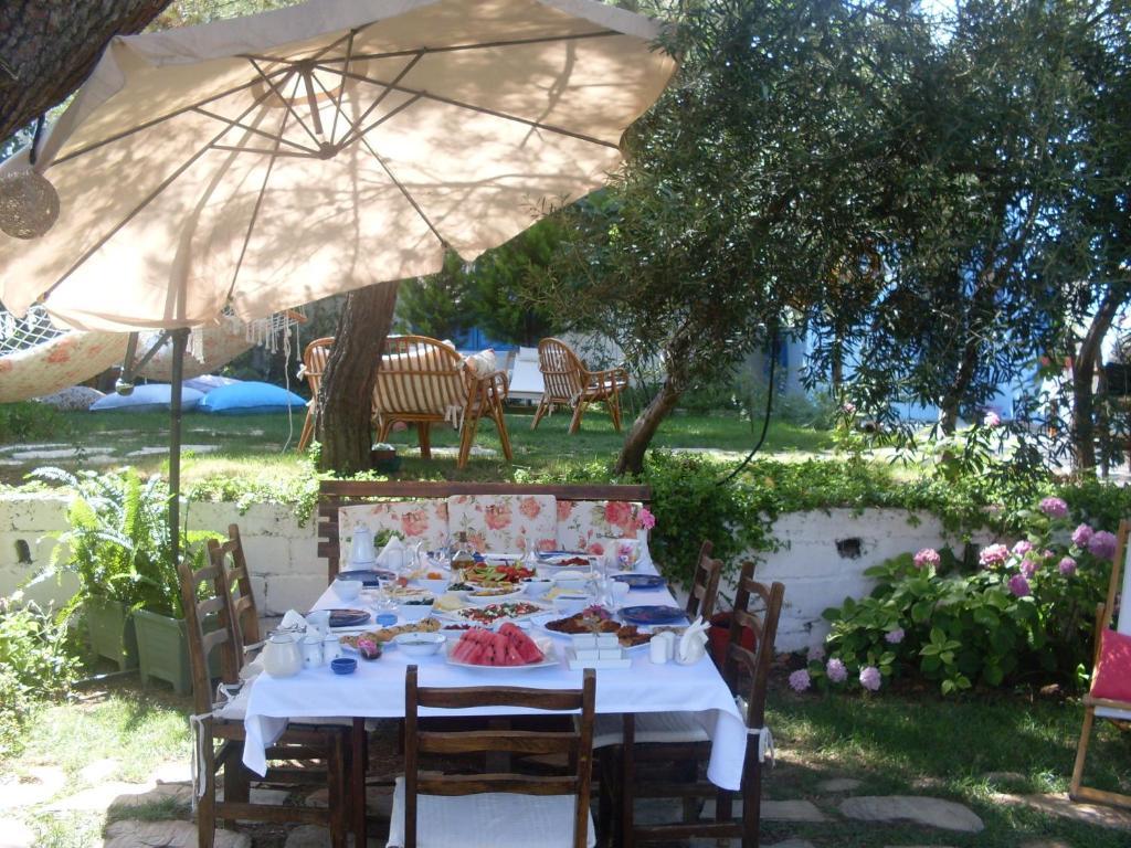 Mavi Pension Hotell Ayvalı Rom bilde