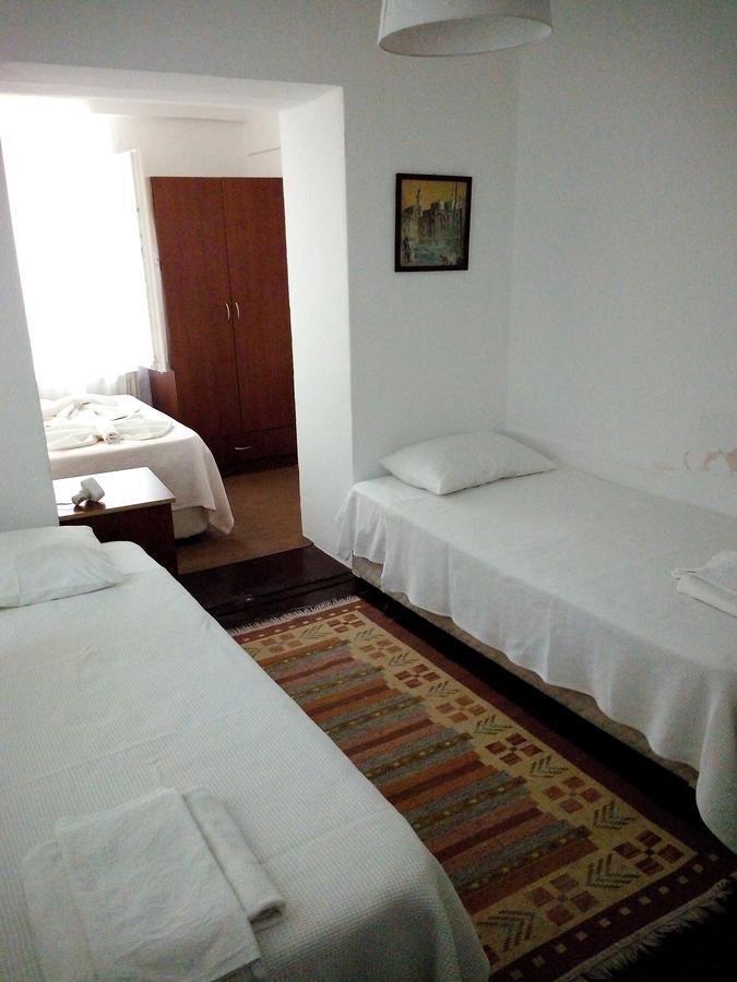 Mavi Pension Hotell Ayvalı Eksteriør bilde