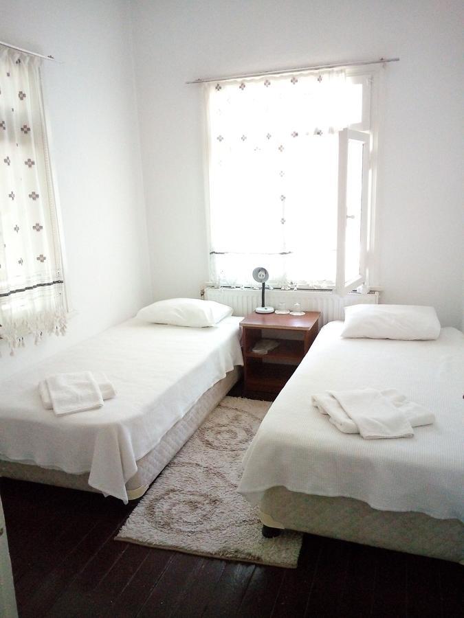 Mavi Pension Hotell Ayvalı Eksteriør bilde